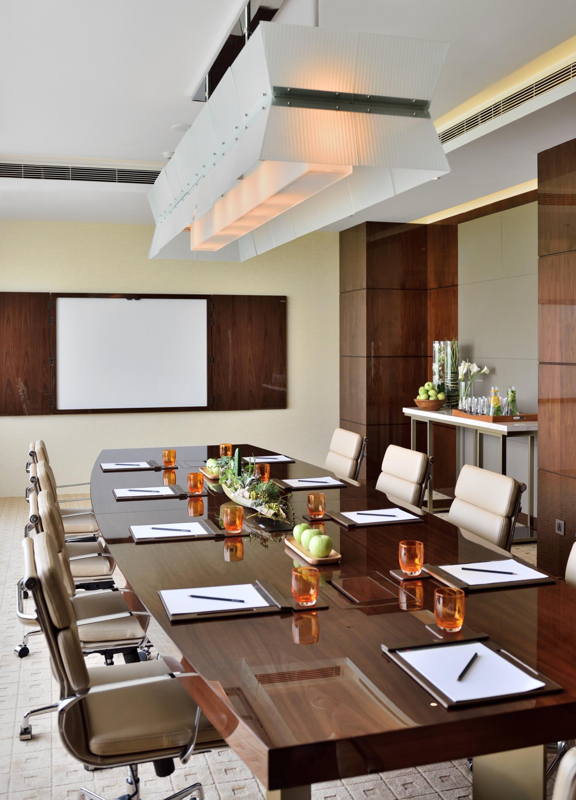 Kochi Marriott Hotel Екстер'єр фото Meeting room