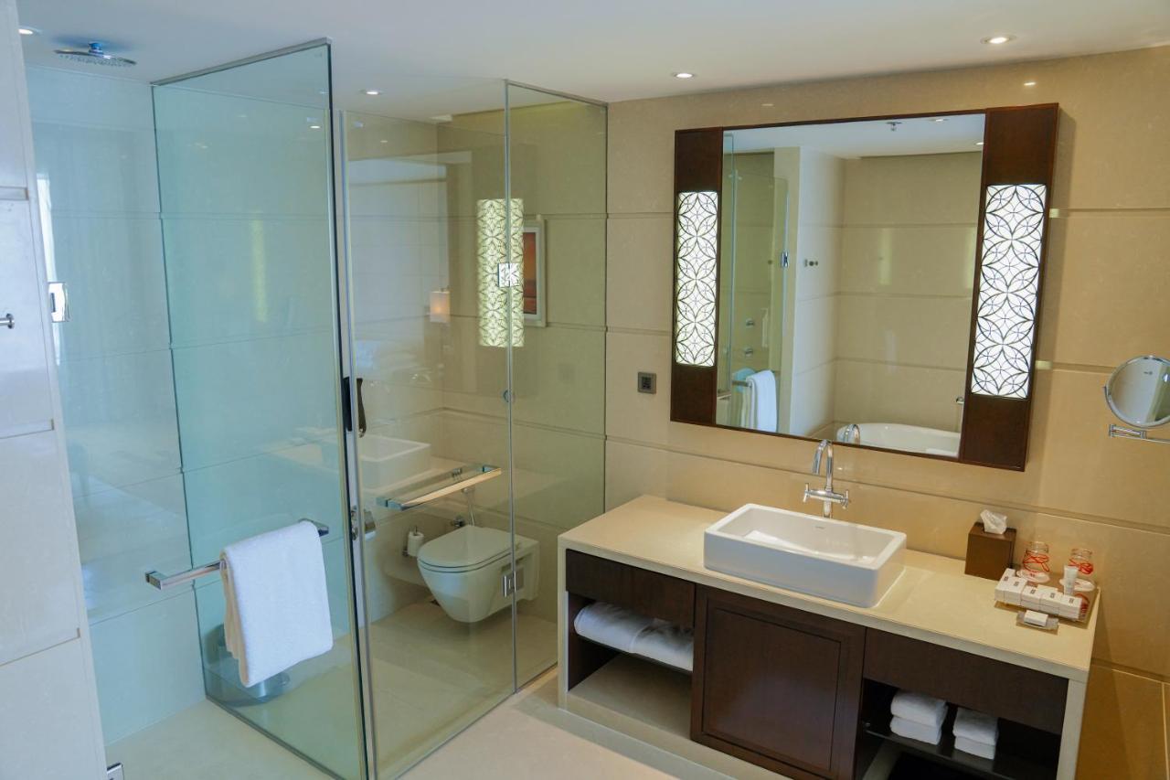 Kochi Marriott Hotel Екстер'єр фото