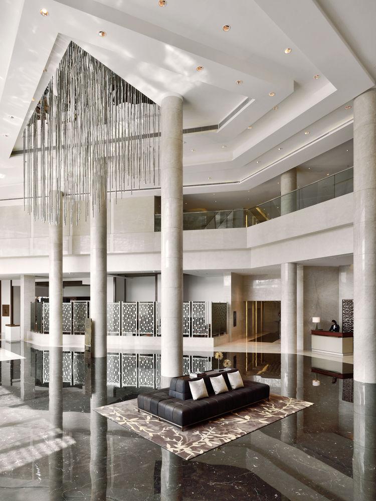 Kochi Marriott Hotel Екстер'єр фото The lobby of the hotel