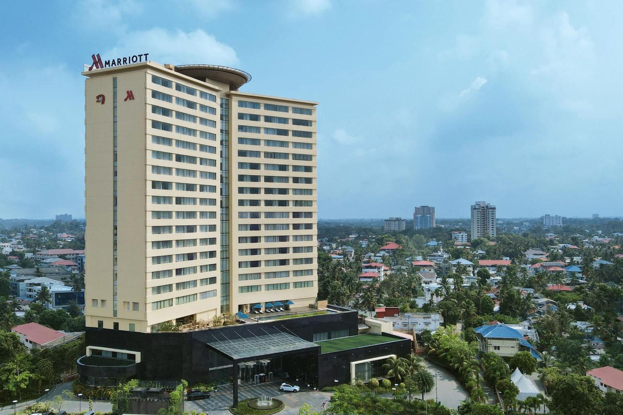 Kochi Marriott Hotel Екстер'єр фото Marriott Hotel in Dar es Salaam