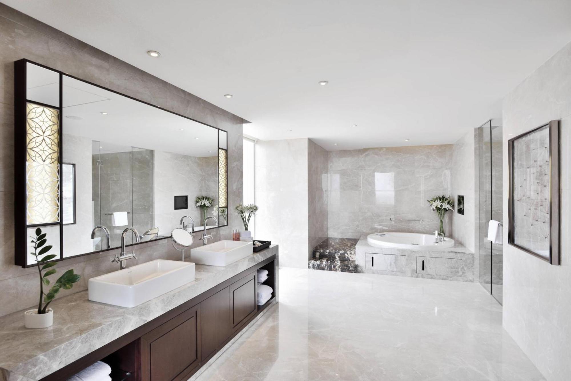 Kochi Marriott Hotel Екстер'єр фото Bathroom